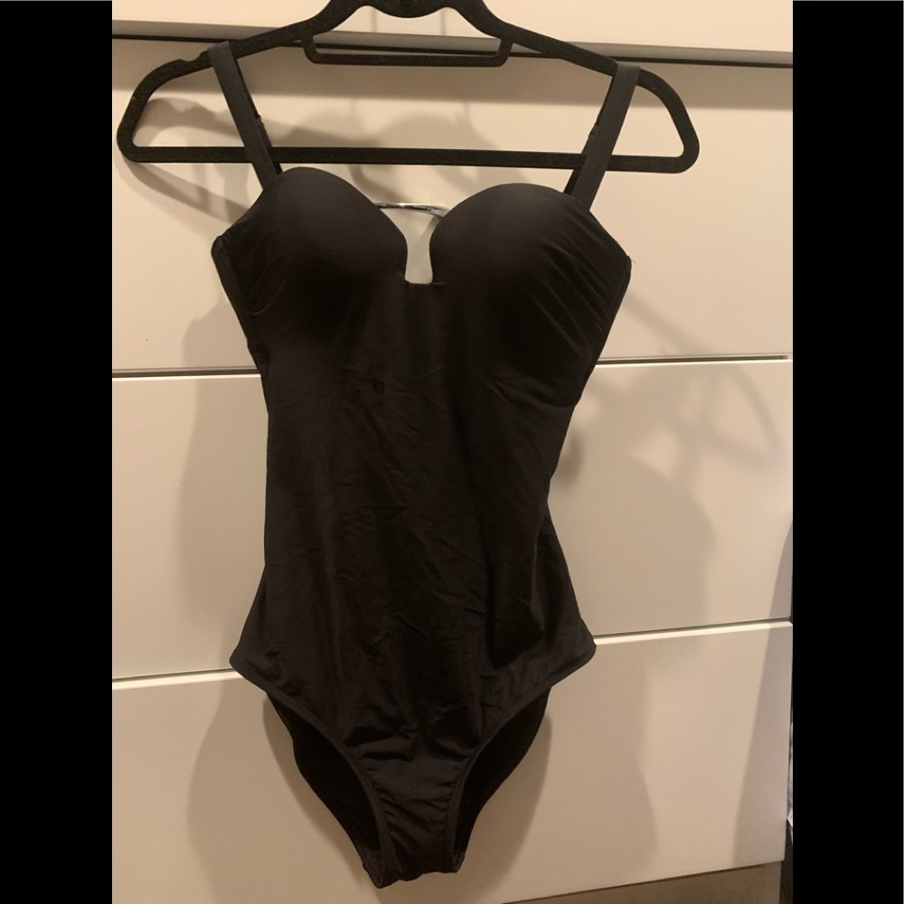 Athleta bathing suit